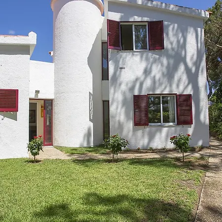 Ferienhaus Large Duplex In Best Location - 10 Minute Walk To Marina -3bdr 3bath Vilamoura